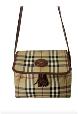 Vintage Burberry bag with the distinctive Novacheck pattern