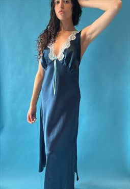 Vintage 1970s Size L Lace Trimmed Nightgown in Blue Satin.