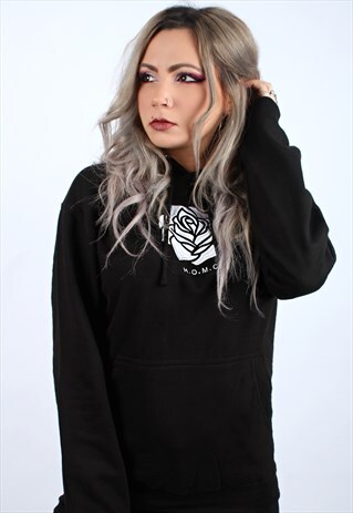 ROSE EMBROIDERED BLACK PULLOVER HOODIE