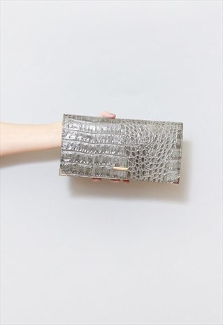 VINTAGE 1970'S GREY LEATHER FAUX CROC CLUTCH BAG