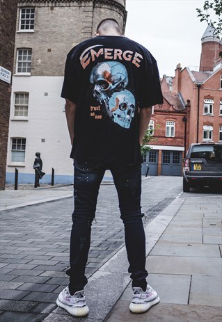 TRUST NO ONE OVERSIZED T-SHIRT - BLACK