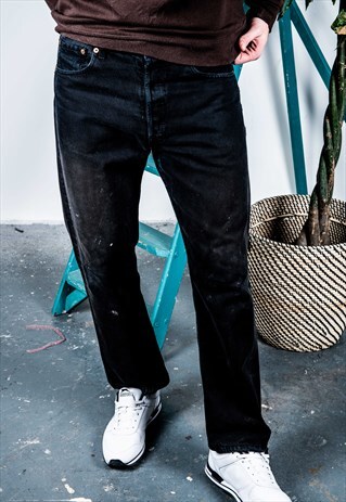 VINTAGE LEVI'S 501 JEANS IN BLACK DENIM WITH PAINT MARKS