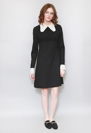 VINTAGE 1960'S BLACK PETER PAN COLLAR CREPE DRESS