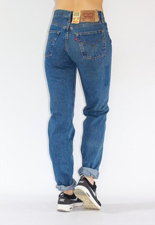 VINTAGE DEADSTOCK HIGH WAISTED LEVI'S MOM JEANS