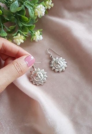 VINTAGE STERLING SILVER SUNSHINE FACE EARRINGS