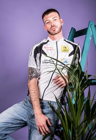 VINTAGE 1990S SPORTS T-SHIRT IN WHITE AND GREY