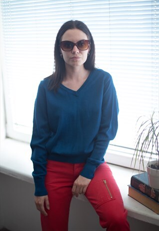 VINTAGE 90'S BLUE V-NECK JUMPER