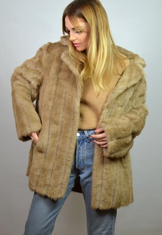 VINTAGE 1960S LIGHT BROWN BLONDE FAUX FUR COAT