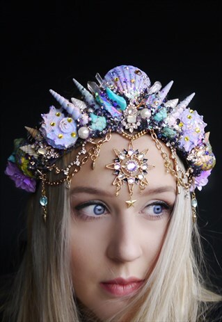 THE HANDMADE SEA WITCH FESTIVAL MERMAID CROWN IN LILAC