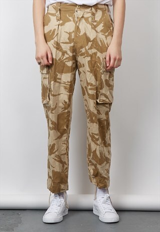 VINTAGE 90'S CAMEL/ KHAKI CAMOUFLAGE CARGO PANTS