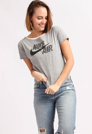 VINTAGE NIKE T-SHIRT
