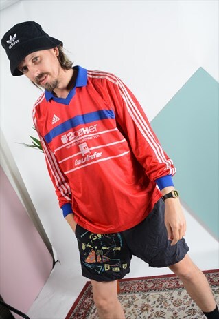 VINTAGE GERMAN FOOTBALL SHIRT IN RED.