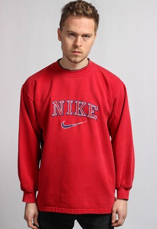 VINTAGE NIKE SWEATSHIRT