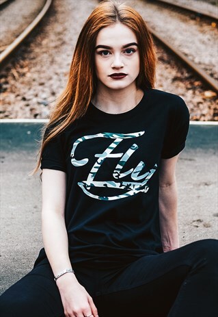 RELAXED FIT BLACK T-SHIRT WITH CAMO CHEST PRINT