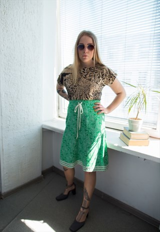 VINTAGE 70'S GREEN PAISLEY PRINT MINI SKIRT