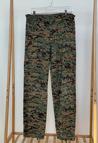 CAMO ARMY CARGO PANTS (M/L)