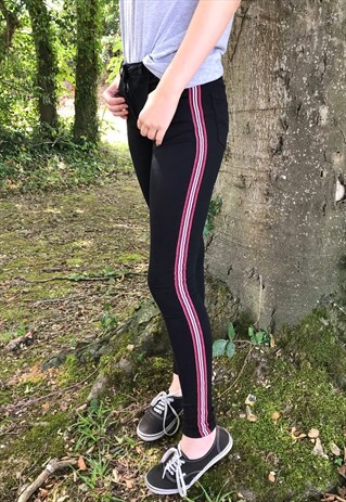 BLACK SIDE STRIPE SKINNY JEANS