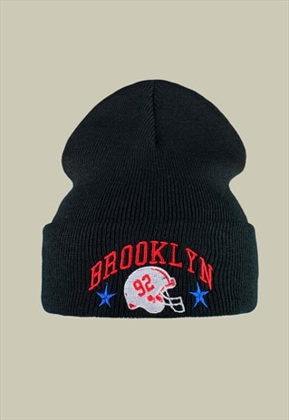 BROOKLYN VARSITY EMBROIDERED BEANIE HAT IN BLACK