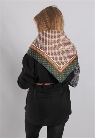 VINTAGE 60 GEOMETRIC PATTERNED SCARF