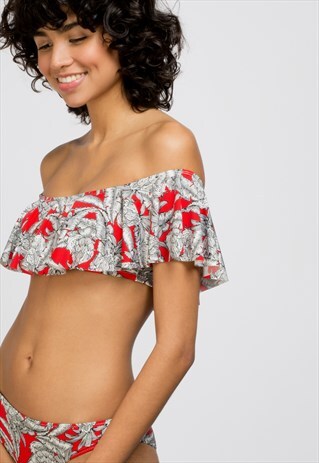 BIKINI TOP FEATURING A BARDOT NECKLINE AND A FRILL