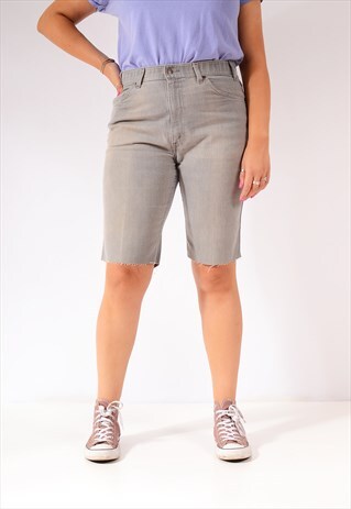 VINTAGE LEVI'S CUT-OFF DENIM SHORTS GREY