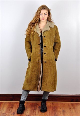 VINTAGE 1970'S CARAMEL LONG SHEEPSKIN SHEARLING COAT