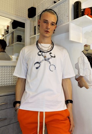 UNISEX REGULAR FIT HANDCUFFS CHAIN PRINT TEESHIRT IN WHITE