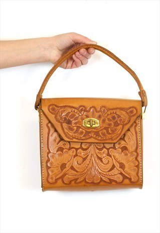 VINTAGE 70S TOOLED AND EMBOSSED BOHO LEATHER HANDBAG