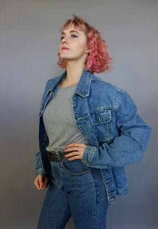 CLASSIC MID-WASH DENIM JACKET