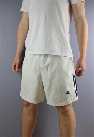 VINTAGE ADIDAS SHORTS IN WHITE WITH POCKETS, EMBROIDERED LOG