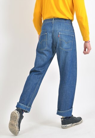 VINTAGE LEVI'S JEANS