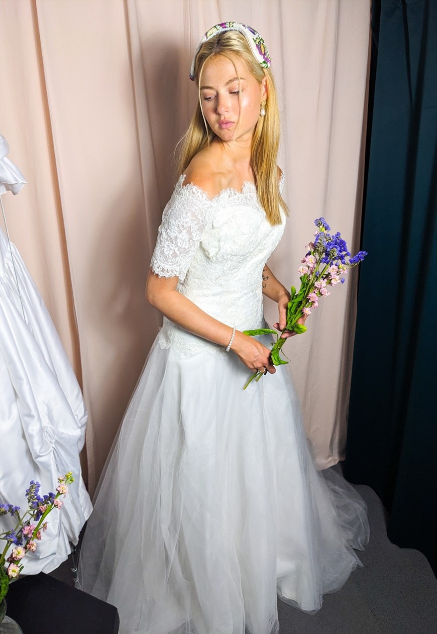 Selling vintage hotsell wedding dresses