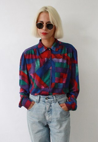 VINTAGE 80' BEAUTIFUL BLOUSE BUTTONED WITH GEOMETRIC PATTERN
