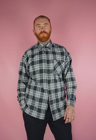 VINTAGE 1990S BLACK CHECK FLANNEL SHIRT