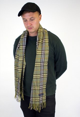 VINTAGE BURBERRY TRADITIONAL LAMBSWOOL CHECKED SCARF