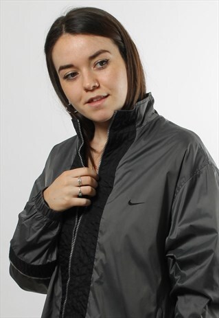 VINTAGE NIKE 2-TONE GREY & BLACK WINDBREAKER JACKET