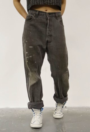VINTAGE LEVI'S GREY PAINT MOM JEANS