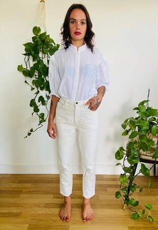 WHITE HIGH WAISTED JEANS