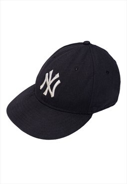Vintage MLB New York Yankees Navy Snapback Cap Womens
