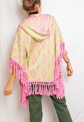 VINTAGE PONCHO Y2K PSYCHEDELIC FRINGE KNITTED CAPE IN GREEN