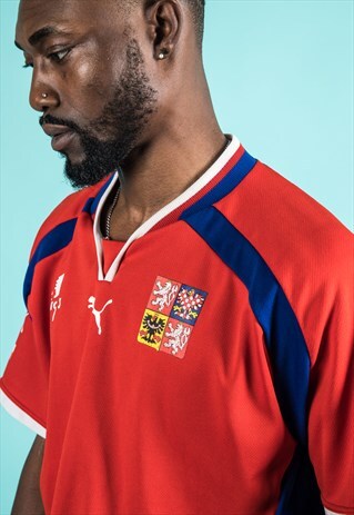 PUMA VINTAGE 1990S RED FOOTBALL SHIRT