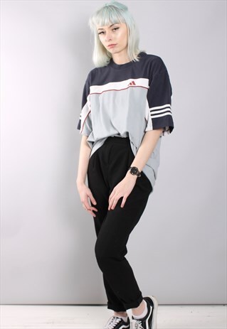 VINTAGE ADIDAS T-SHIRT