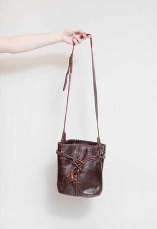 VINTAGE 1970'S BROWN LEATHER DRAWSTRING BUCKET BAG