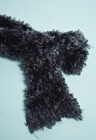 VINTAGE Y2K RETRO KITSCH FURY FLUFFY SCARF IN BLUE
