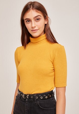 TURTLENECK T-SHIRT - YELLOW