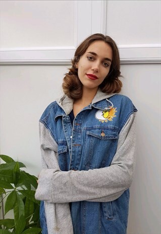 VINTAGE 90S BLUE HOODED DENIM JACKET YELLOW SUN MOON BADGES