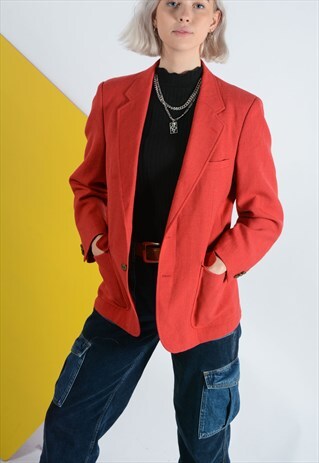 VINTAGE BLAZER JACKET IN RED.
