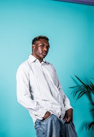 VINTAGE TOMMY HILFIGER SHIRT IN WHITE AND BLUE CHECKS