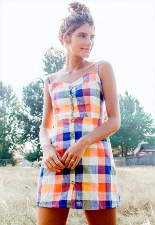 VINTAGE-INSPIRED PLAID DRESS