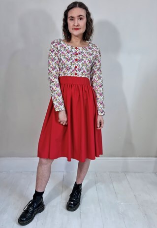 VINTAGE Y2K RED FLORAL BUTTON FIT AND FLARE DRESS